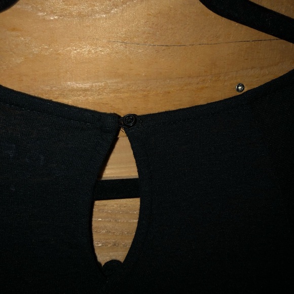 Short flutter sleeves black crocheted blouse light weight Loft LP petite linen - Picture 6 of 10